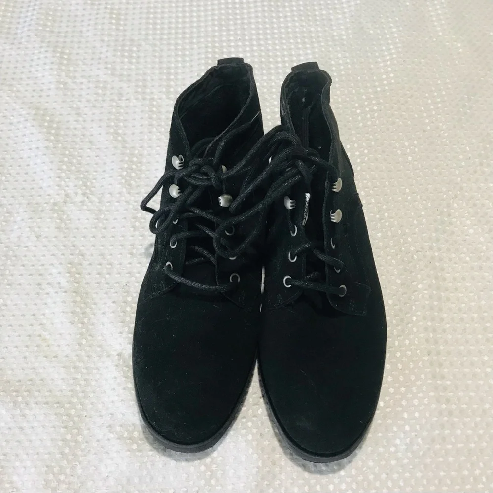 UGG Women’s Bethany Lace Up Sheepskin Booties‎ 1012532- Black Suede